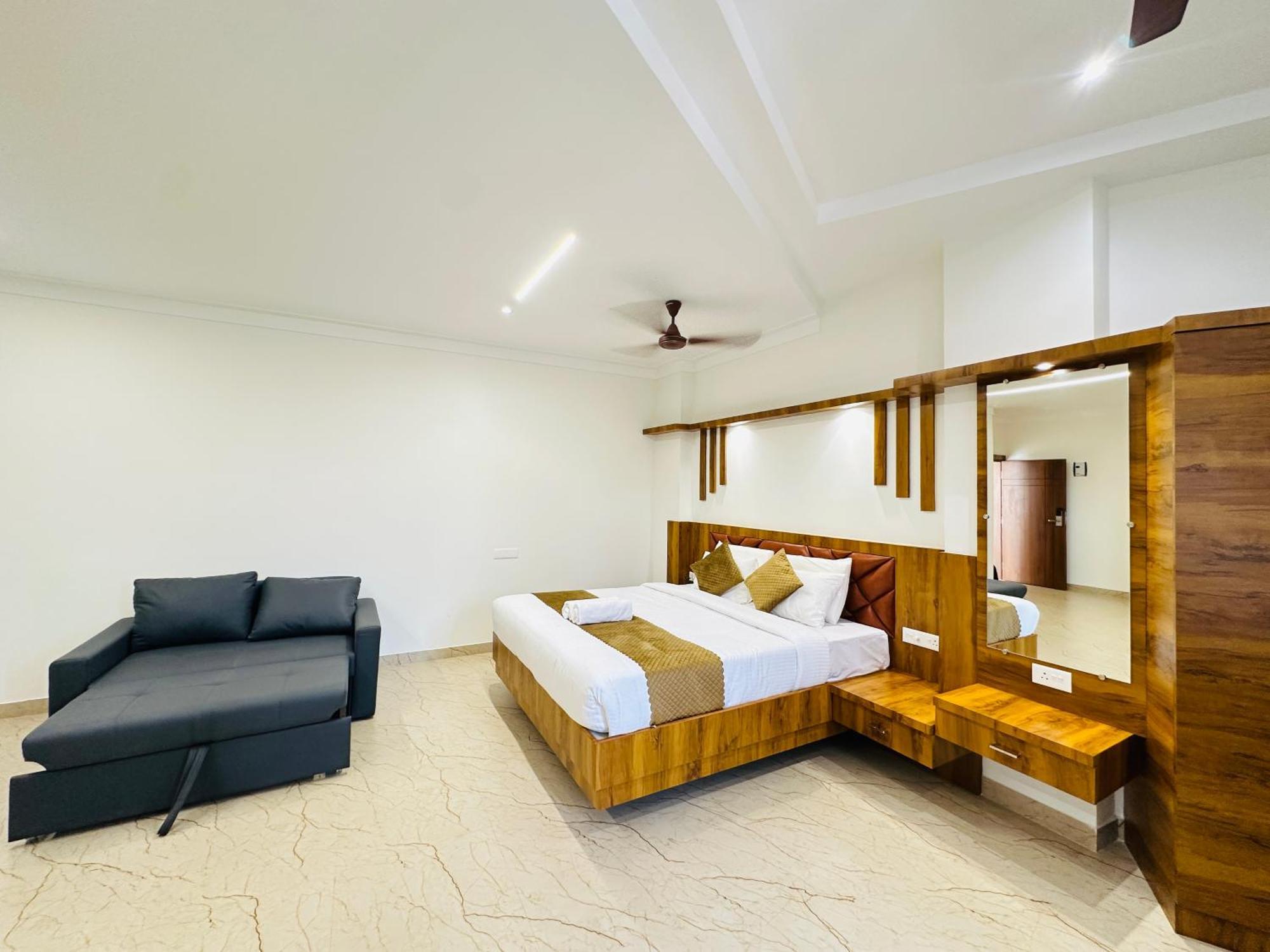 Shambhavi Hotel And Convention Centre Udupi Esterno foto