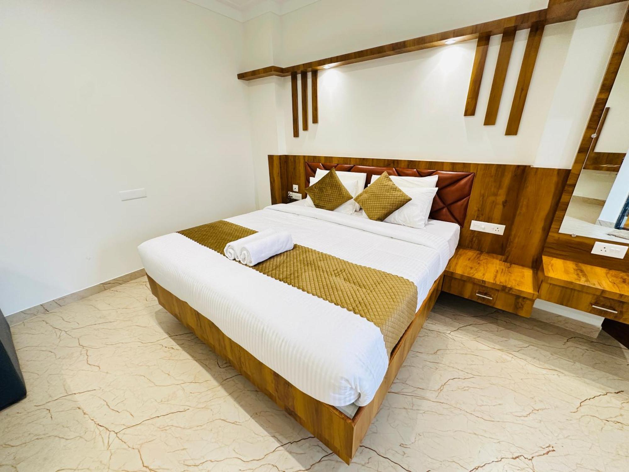Shambhavi Hotel And Convention Centre Udupi Esterno foto